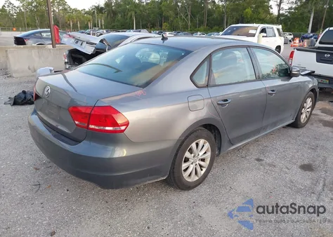 2013 Volkswagen Passat 2.5L S из США, поврежденный, VIN 1VWAP7A36DC114152